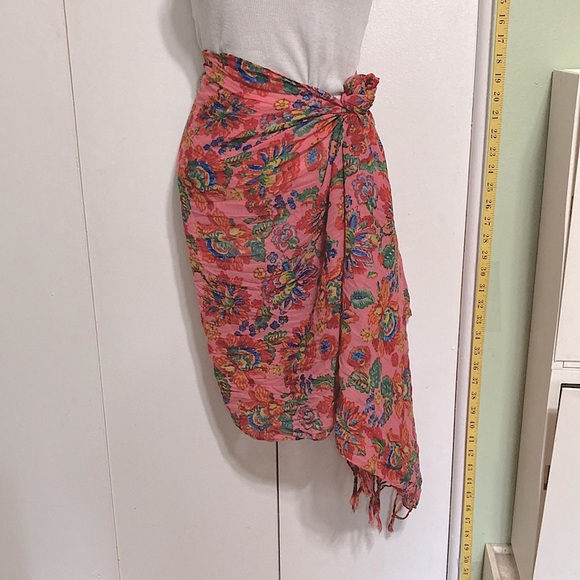 AERIE Pink Colorful Floral Scarf Sarong Wrap Flowers 77 x 26 inches - Picture 3 of 13